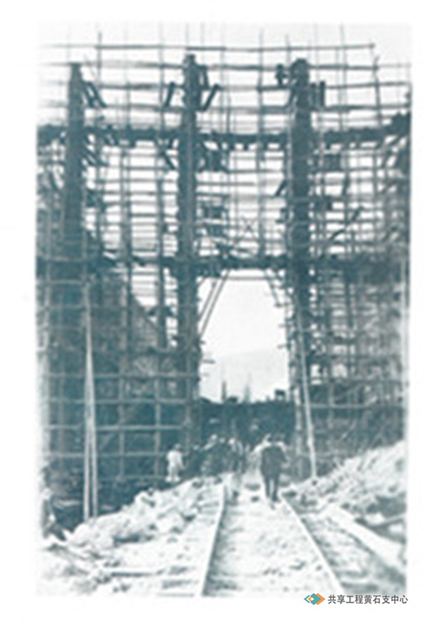 选矿厂建设工地一角